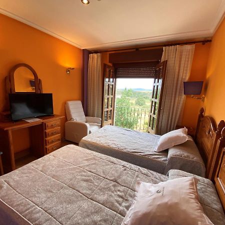 Tierra De Lobos Hotel Puebla de Sanabria Eksteriør billede