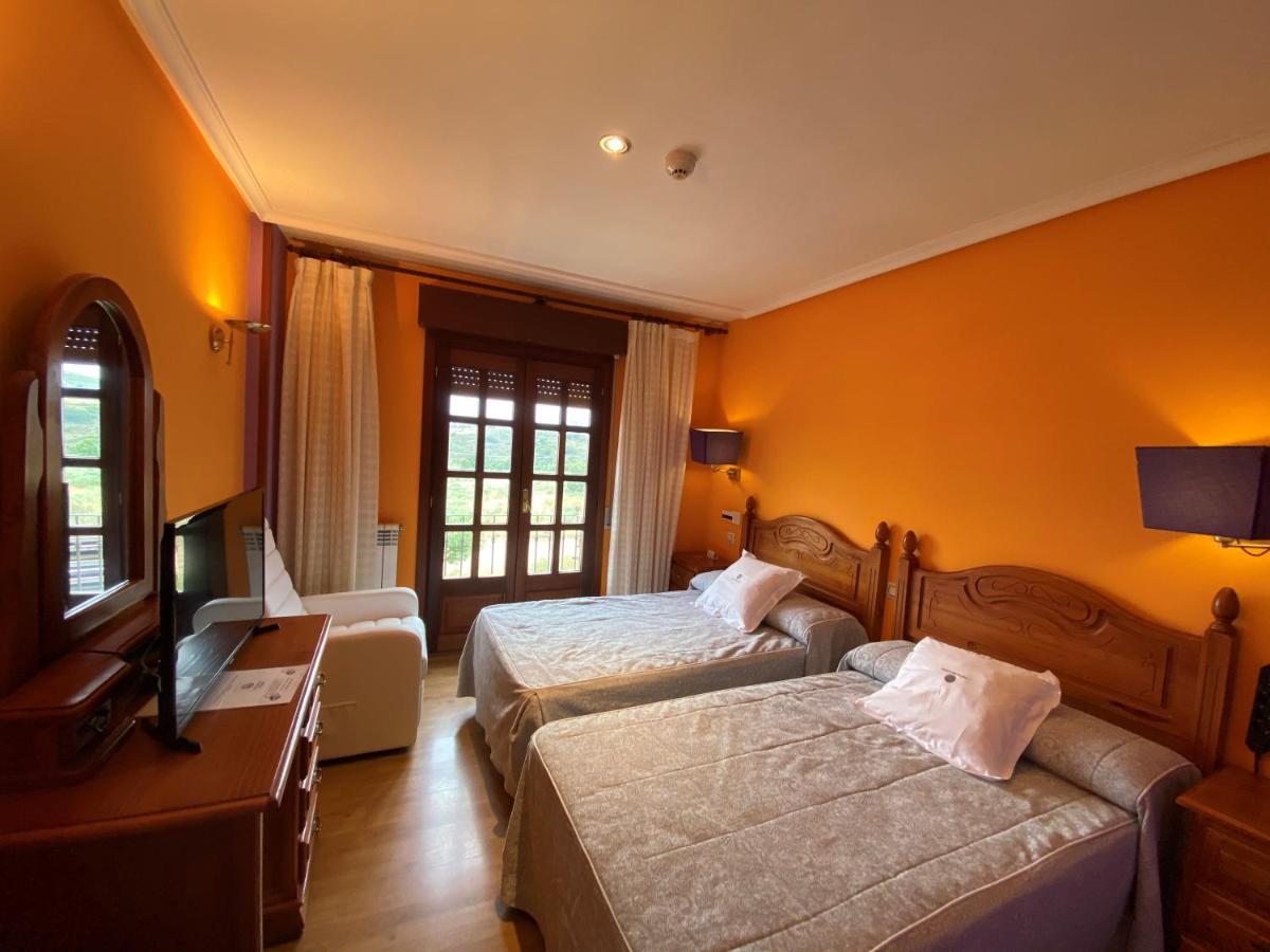 Tierra De Lobos Hotel Puebla de Sanabria Eksteriør billede