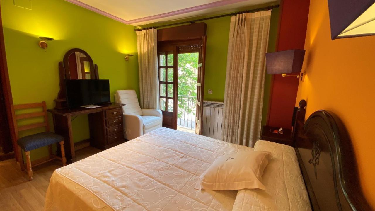 Tierra De Lobos Hotel Puebla de Sanabria Eksteriør billede