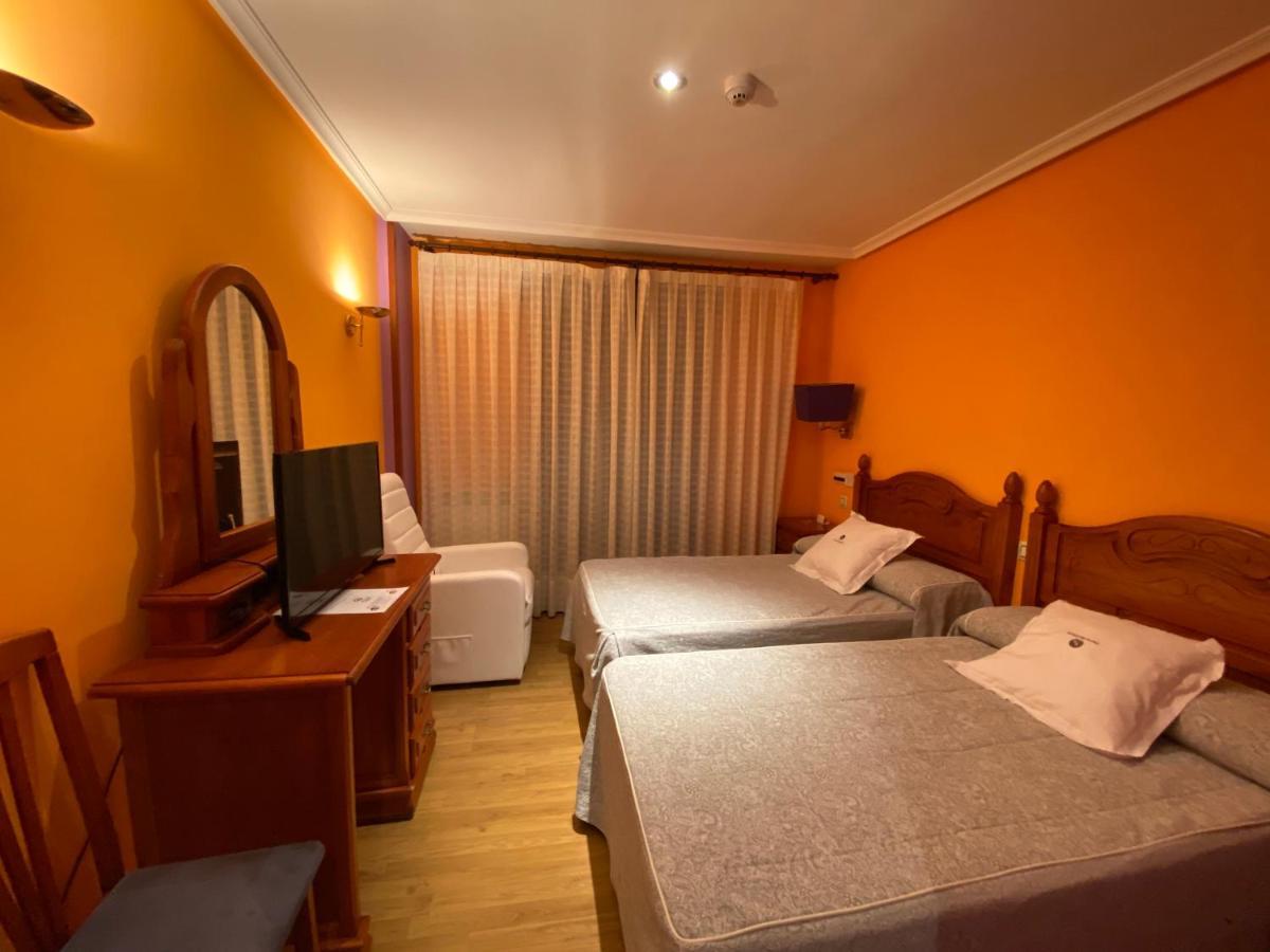 Tierra De Lobos Hotel Puebla de Sanabria Eksteriør billede