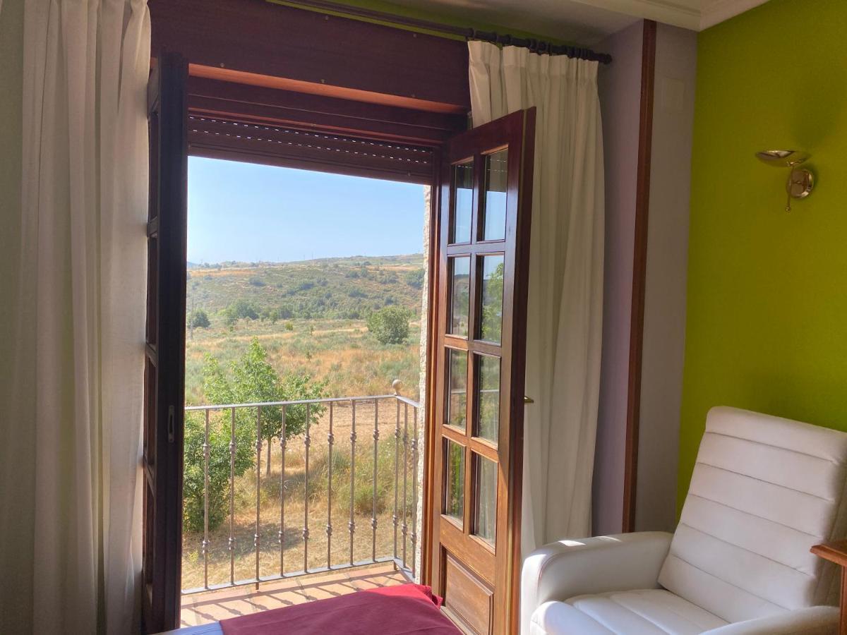 Tierra De Lobos Hotel Puebla de Sanabria Eksteriør billede