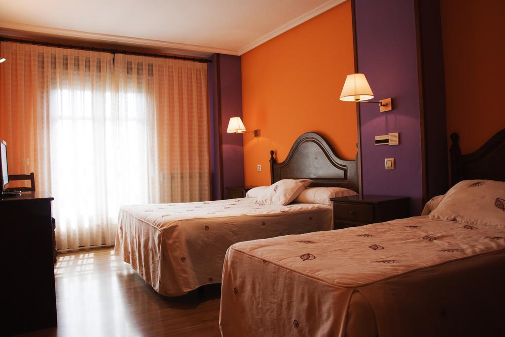 Tierra De Lobos Hotel Puebla de Sanabria Eksteriør billede